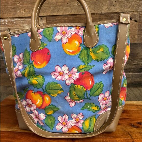 Liz Claiborne Fruit Floral Canvas Tote Bag Tan Trim Large Zip Top - Picture 11 of 12